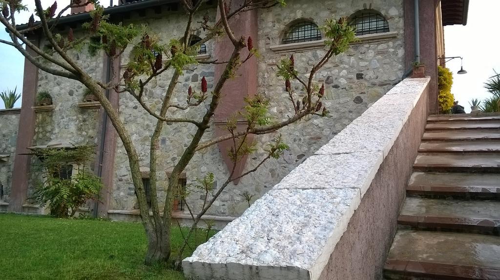 Bed And Breakfast Posserle Padenghe sul Garda Exterior photo