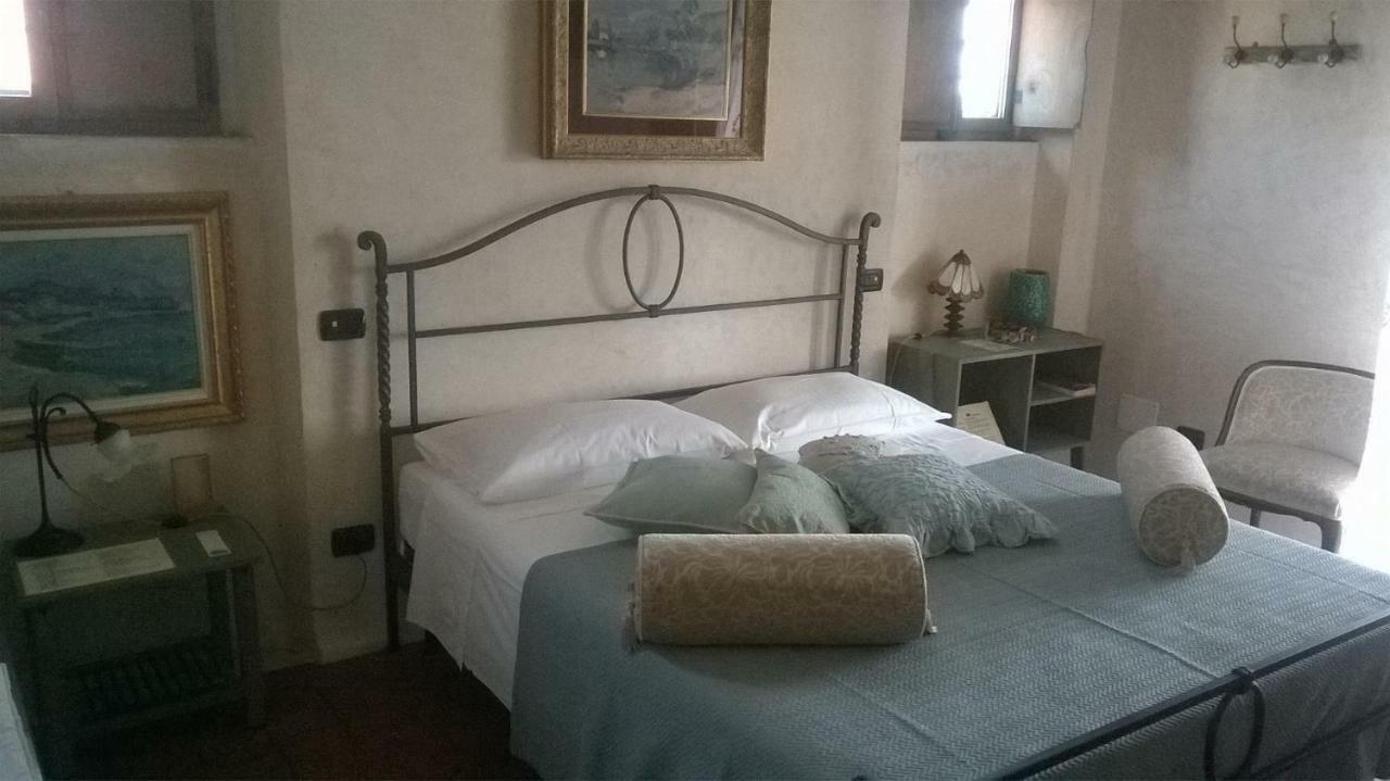 Bed And Breakfast Posserle Padenghe sul Garda Exterior photo