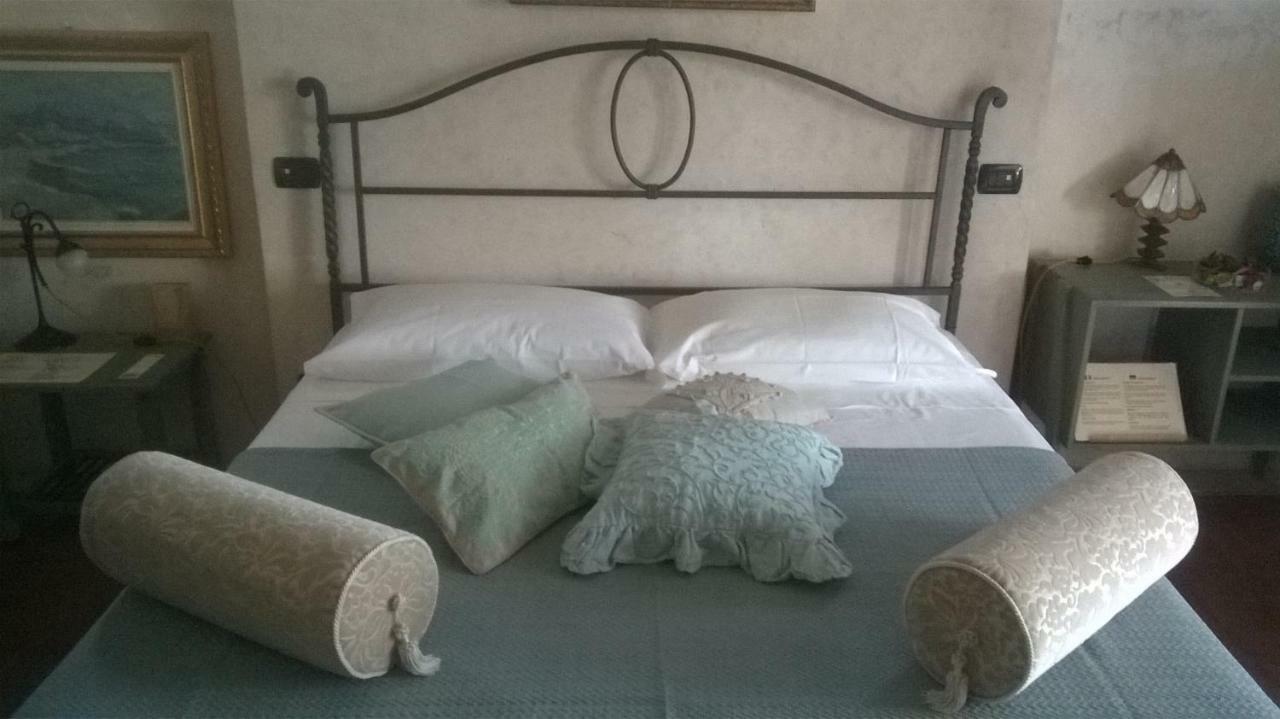 Bed And Breakfast Posserle Padenghe sul Garda Exterior photo